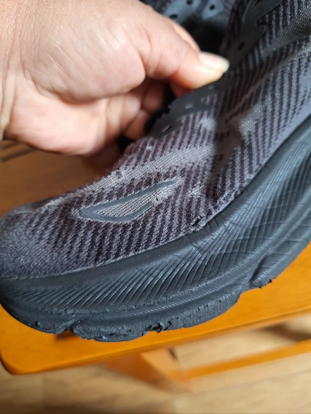 Hoka Clifton 9 Women's Black/Black Size 8.5D